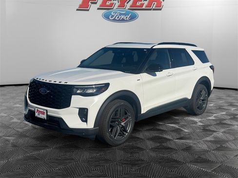 New 2026 Ford Explorer ST-Line w/ ST-Line Street Pack image 1