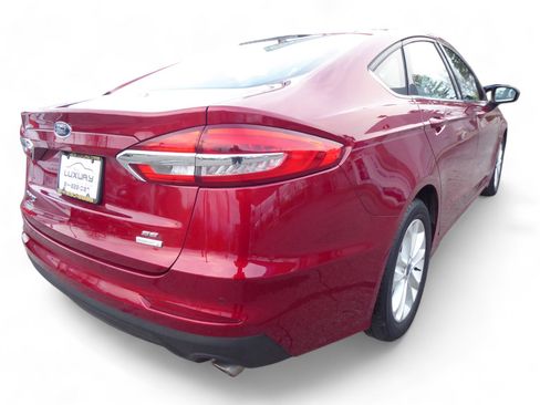 Used 2019 Ford Fusion SE image 10