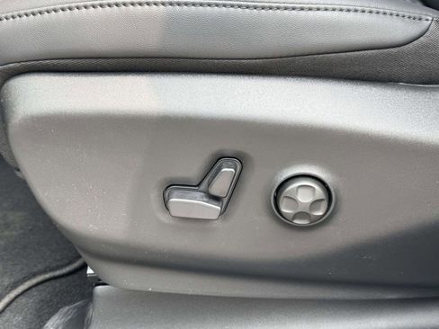 New 2026 Chrysler Pacifica Select image 29