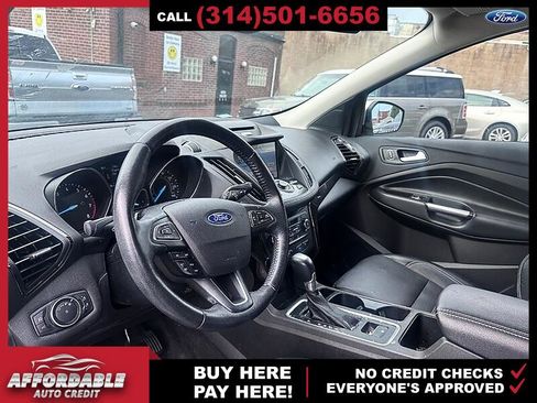 Used 2017 Ford Escape Titanium FWD image 9