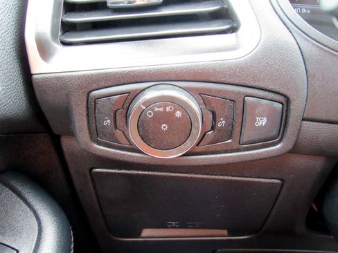 Used 2024 Ford Edge SEL image 18