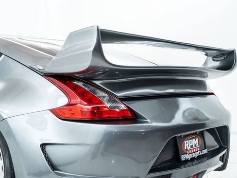 Used 2016 Nissan 370Z Coupe RWD image 12