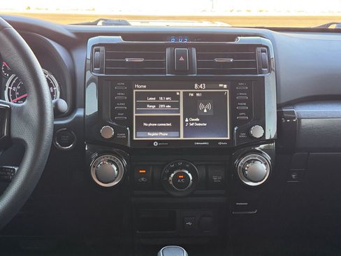 Used 2024 Toyota 4Runner TRD Off-Road AWD/4WD image 12