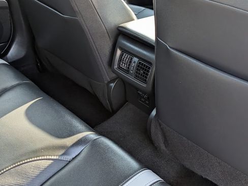 Used 2025 Toyota Camry SE FWD image 29