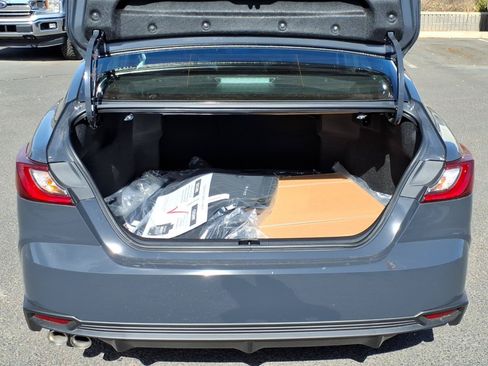 Used 2026 Toyota Camry SE FWD image 11