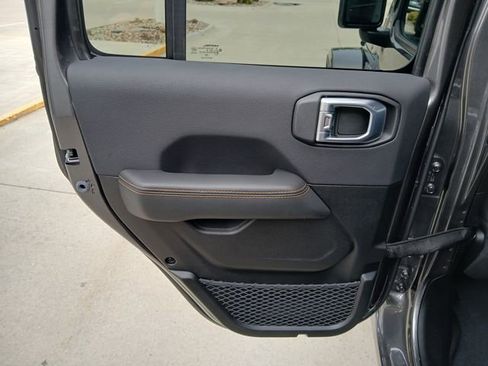 New 2026 Jeep Gladiator Sport AWD/4WD image 13