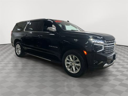 Used 2024 Chevrolet Suburban Premier image 2