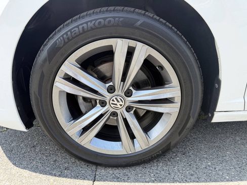 Used 2019 Volkswagen Jetta R-Line FWD image 10