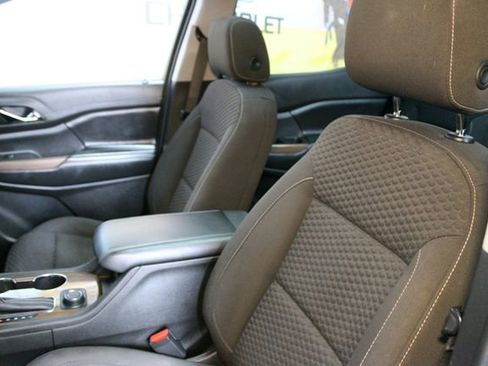 Used 2019 GMC Acadia SLE w/ LPO, Floor Liner Package FWD image 21