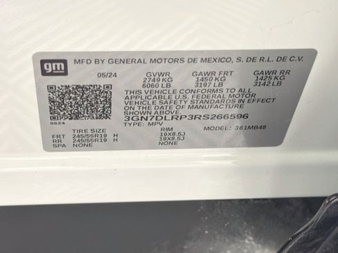 Used 2024 Chevrolet Equinox EV LT FWD image 12