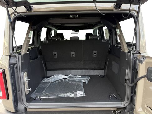 New 2025 Ford Bronco Outer Banks image 17