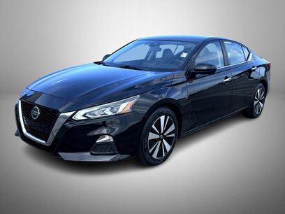Used 2022 Nissan Altima 2.5 SV