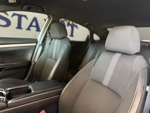 Used 2019 Honda Civic Sport image 9