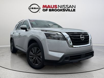 Used 2024 Nissan Pathfinder SV