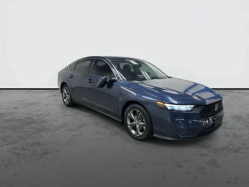 Used 2023 Honda Accord EX image 5