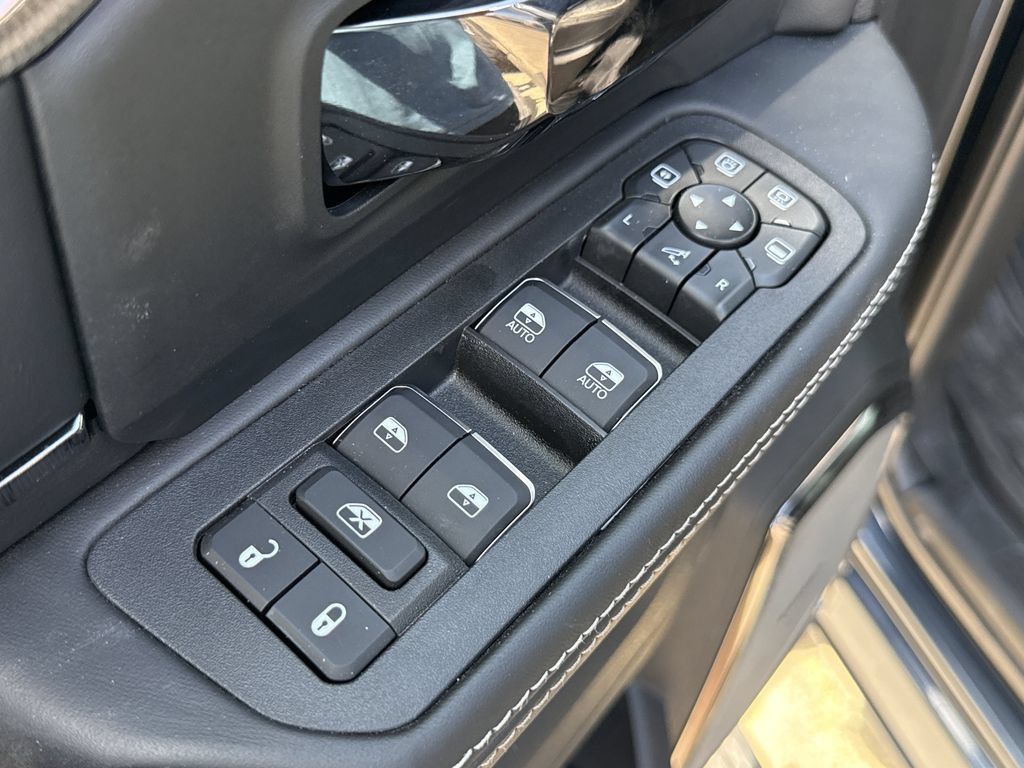 New 2026 RAM 2500 Rebel w/ Rebel Level 2 Equipment Group AWD/4WD image 11