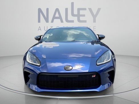 Used 2025 Toyota GR86 RWD image 8