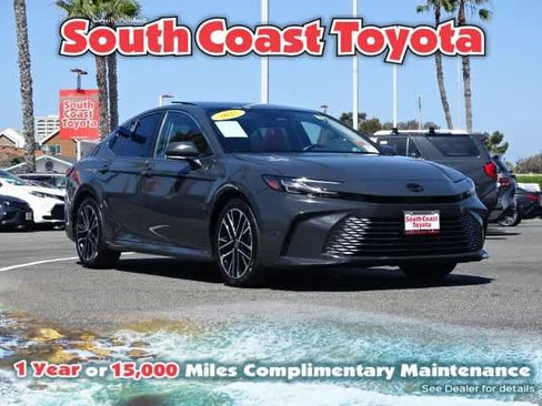 Certified 2025 Toyota Camry XLE FWD image 1