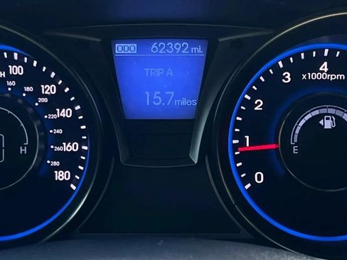 Used 2016 Hyundai Genesis Coupe 3.8 RWD image 13