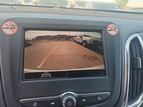 Used 2024 Chevrolet Equinox LT FWD image 23