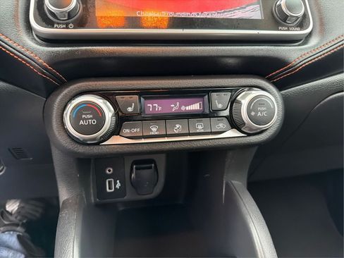 Used 2020 Nissan Versa SR w/ Convenience Package FWD image 27