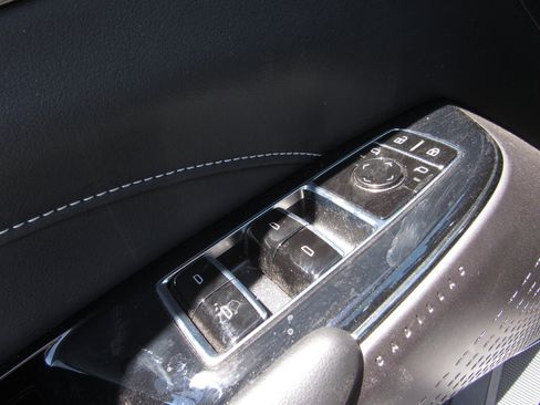 Used 2024 Cadillac Lyriq Tech RWD image 20