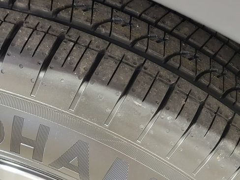 Certified 2025 Subaru Outback Premium AWD/4WD image 11