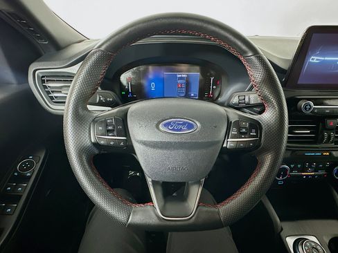 Used 2023 Ford Escape ST-Line image 11