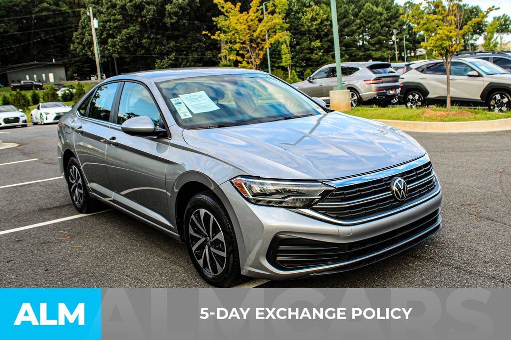 Used 2024 Volkswagen Jetta S FWD image 3
