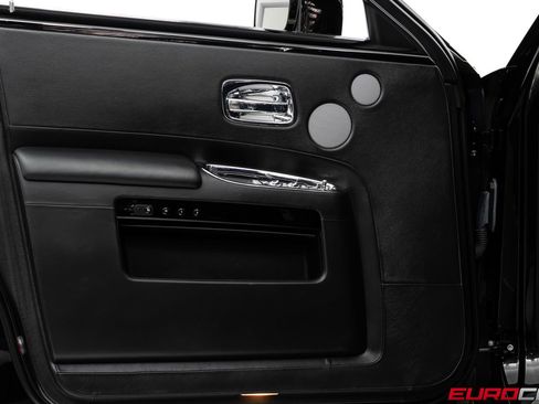 Used 2010 Rolls-Royce Ghost image 22