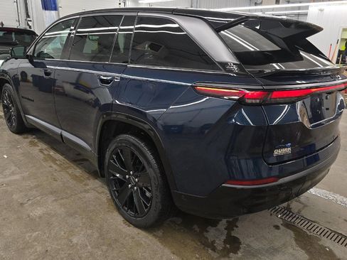 Used 2024 Jeep Wagoneer Launch Edition image 6