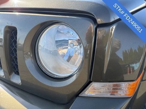 Used 2015 Jeep Patriot Sport image 4