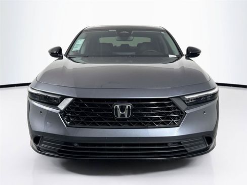 Used 2025 Honda Accord Touring image 9