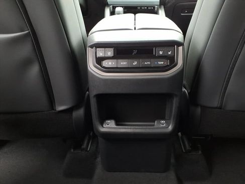 New 2026 Lexus TX 500h AWD image 30