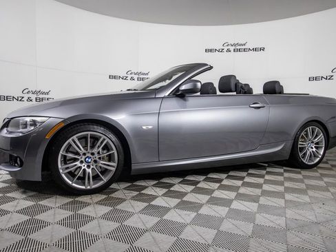 Used 2011 BMW 335i Convertible image 5