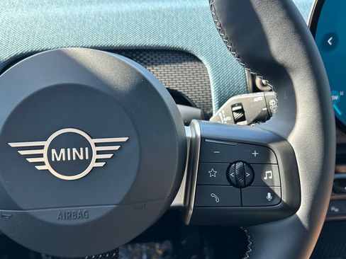 Used 2025 MINI Cooper Countryman SE w/ Comfort Package Max image 20