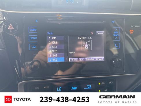 Used 2017 Toyota Corolla SE FWD image 19