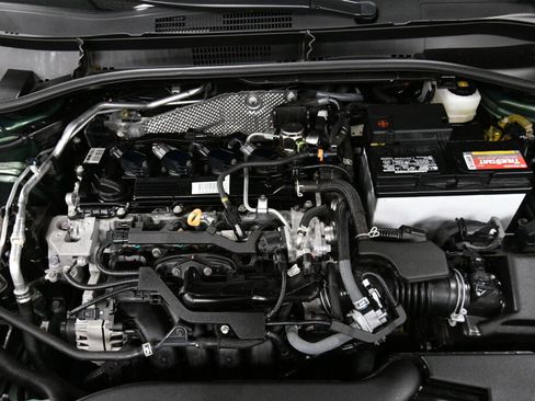 Used 2023 Toyota Corolla Cross LE image 33