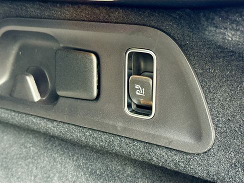 Used 2025 Mercedes-Benz GLE 53 AMG 4MATIC Coupe image 13