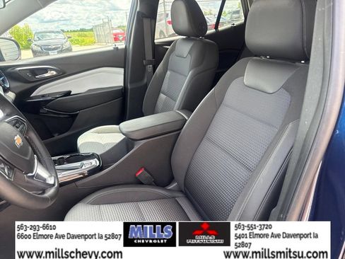 Used 2024 Chevrolet Trax LT w/ LT Convenience Package FWD image 12