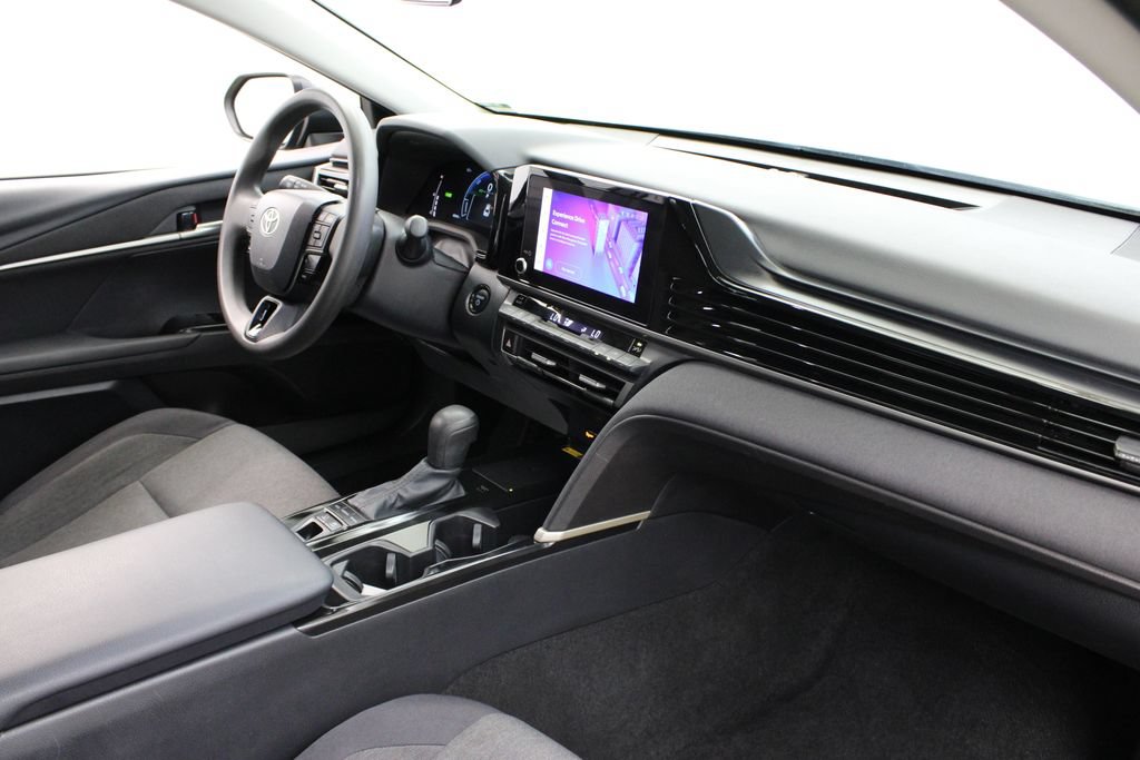 Used 2025 Toyota Camry LE FWD image 23