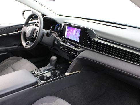 Used 2025 Toyota Camry LE FWD image 23