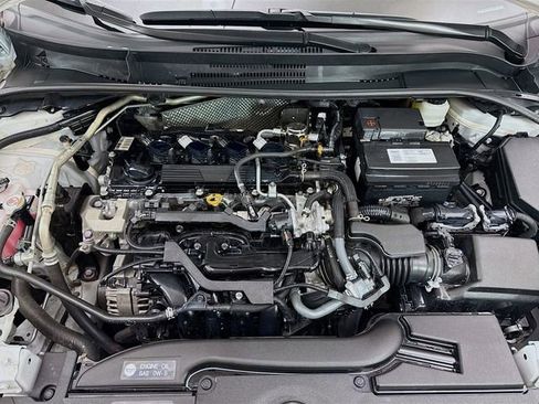 Used 2024 Toyota Corolla LE image 29