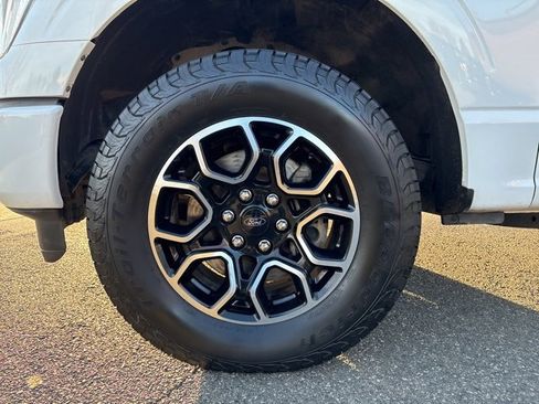 Used 2023 Ford F150 Lariat image 10