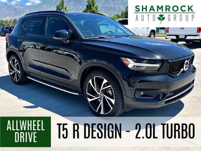 Used 2022 Volvo XC40 T5 R-Design w/ Advanced Package