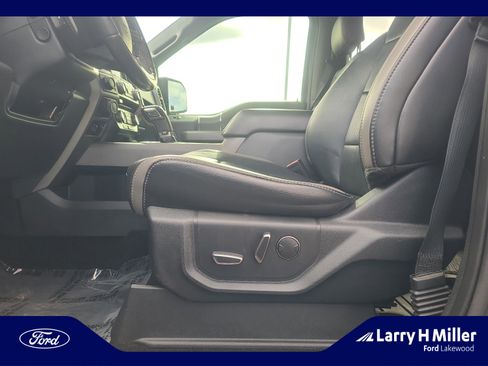 Used 2018 Ford F150 Raptor w/ Equipment Group 802A Luxury image 14