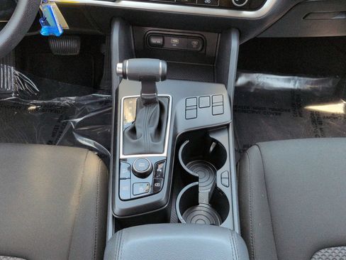 Certified 2025 Kia Sportage LX FWD image 19