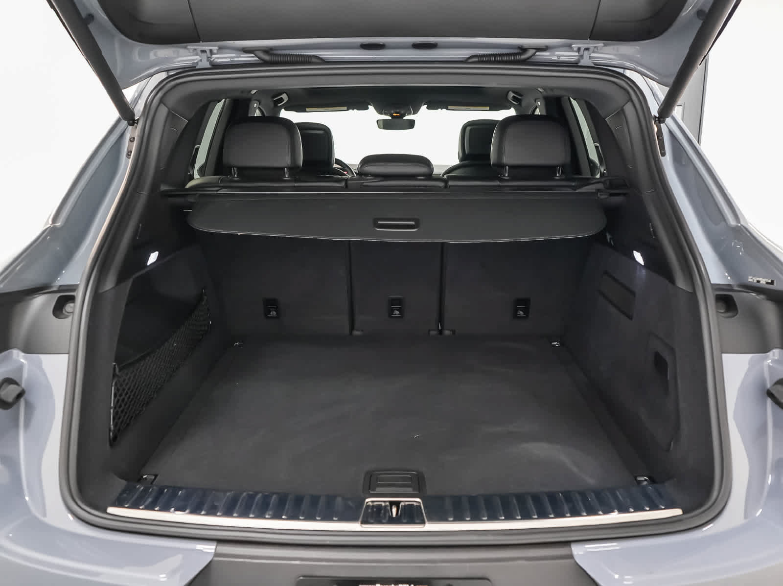 Certified 2024 Porsche Cayenne AWD/4WD image 27