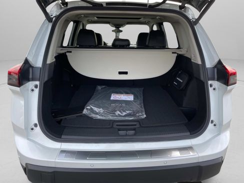 New 2026 Nissan Rogue SV w/ SV Premium Package FWD image 19