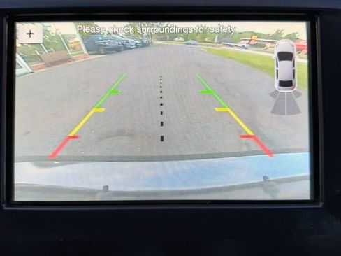 Used 2018 Ford Fusion SE w/ Fusion SE Technology Package FWD image 15
